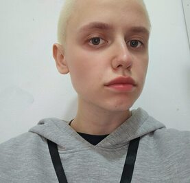 Аня